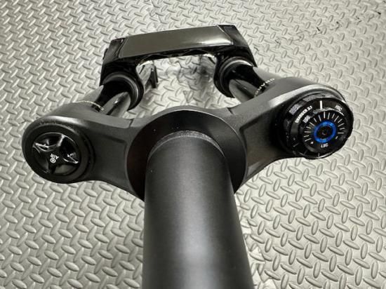 玄武店頭在庫ございます。 2025 RS ZEB Ultimate 29in RC2 Boost