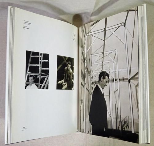 The Essential Cecil Beaton: Photographs 1920-1970 セシル・ビートン - 古本買取販売 ハモニカ古書店　 建築 美術 写真 デザイン 近代文学 大阪府古書籍商組合加盟店