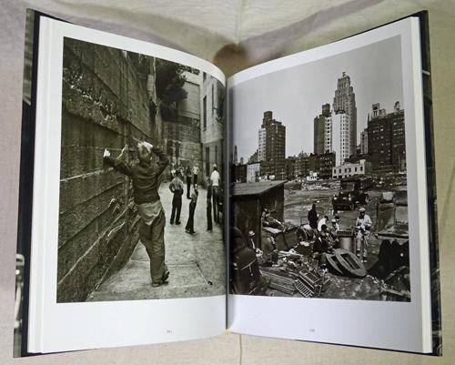 洋書 Street Photographer ヴィヴィアン・マイヤー 写真集 Amazon.com: Vivian Maier: Street Photographer: 9781576875773