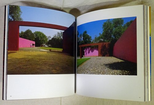 Luis Barragan ルイス・バラガンの建築 改訂版 - 古本買取販売 