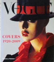<img class='new_mark_img1' src='https://img.shop-pro.jp/img/new/icons50.gif' style='border:none;display:inline;margin:0px;padding:0px;width:auto;' />Paris Vogue Covers: 1920-2009