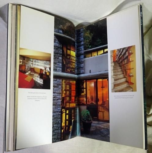 Fallingwater: A Frank Lloyd Wright Country House 落水荘