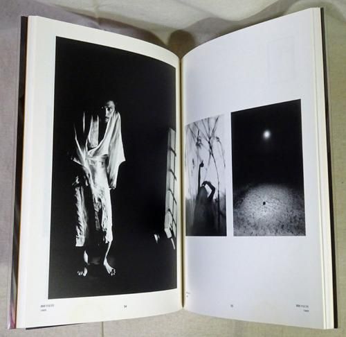 写真・細江英公の世界展　図録　直筆サイン入 写真家・細江英公の世界 球体写真二元論 サイン入り - 古本買取