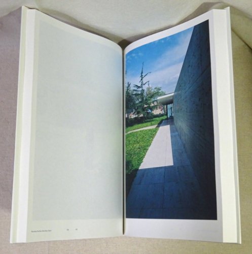 Mies van der Rohe / Photographs by Yoshihiko Ueda 上田義彦 サイン