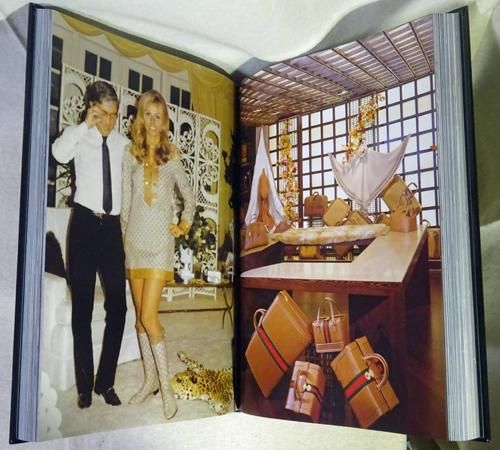 Gucci By Gucci: 85 Years of Gucci グッチ - 古本買取販売