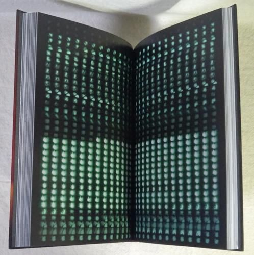 AKA ANA 赤穴 アントワーヌ・ダガタ AKA ANA Photographs by Antoine d