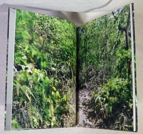 BOOK｜写真家・大島成己『Naruki Oshima haptic green』出版記念