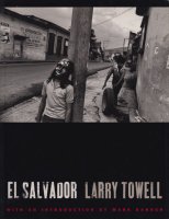 <img class='new_mark_img1' src='https://img.shop-pro.jp/img/new/icons50.gif' style='border:none;display:inline;margin:0px;padding:0px;width:auto;' />Larry Towell: El Salvador ꡼