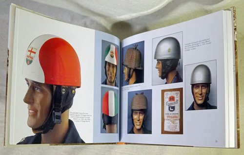 The Motorcycle Helmet: The 1930s-1990s 田中凛太郎 - 古本買取販売