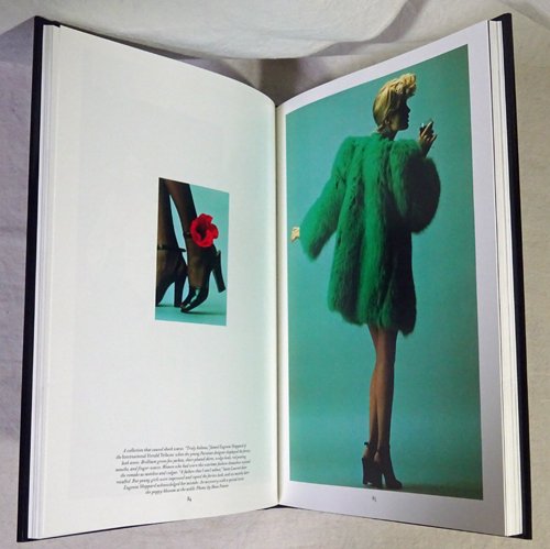 YVES SAINT LAURENT IMAGES OF DESIG 1958-88 イブ サン ローラン 写真集-