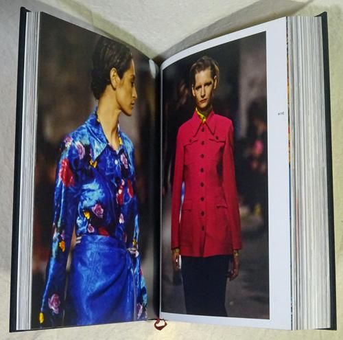 Dries Van Noten 1-100 ドリス・ヴァン・ノッテン - 古本買取 Dries Van Noten 1-100 ドリス・ヴァン・ノッテン - 古本買取
