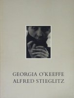 <img class='new_mark_img1' src='https://img.shop-pro.jp/img/new/icons50.gif' style='border:none;display:inline;margin:0px;padding:0px;width:auto;' />Georgia O'Keeffe: A Portrait by Alfred Stieglitz եåɡƥå