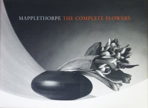 <img class='new_mark_img1' src='https://img.shop-pro.jp/img/new/icons50.gif' style='border:none;display:inline;margin:0px;padding:0px;width:auto;' />Mapplethorpe: The Complete Flowers Сȡᥤץ륽פβ