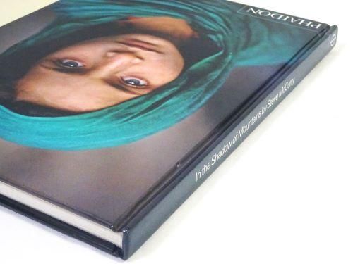 Steve McCurry: In the Shadow of Mountains スティーブ