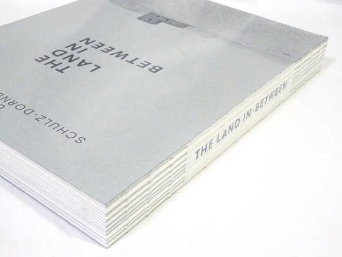 The Land in Between by Ursula Schulz-Dornburg ウルスラ