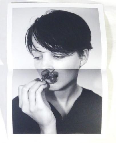 美品❗️Viviane Sassen SOL & LUNA 初版で貴重なサイン入り 178500873_o1.jpg?