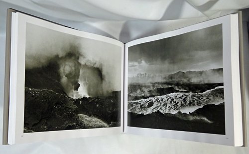 Sebastiao Salgado: Africa セバスチャン・サルガド - 古本買取販売 ハモニカ古書店　建築 美術 写真 デザイン 近代文学  大阪府古書籍商組合加盟店