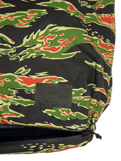 FABRICK x TERG by Helinox Laundry Bag - 【MODERATE  GENERALLY-モデレイトジェネラリー】【SUNVELOCITY-サンヴェロシティ-】正規代理店(BEDWIN.COOTIE.COREFIGHTER.DELUXE.SASQUATCH  fabrix.RATS)