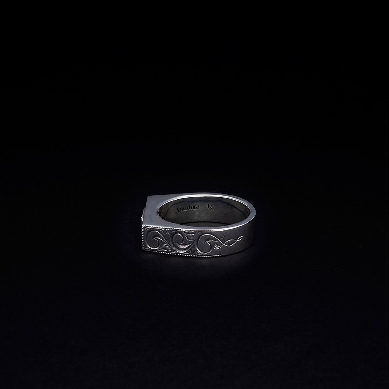 Engraved Octagon Cutstone Ring - 【MODERATE GENERALLY-モデレイト