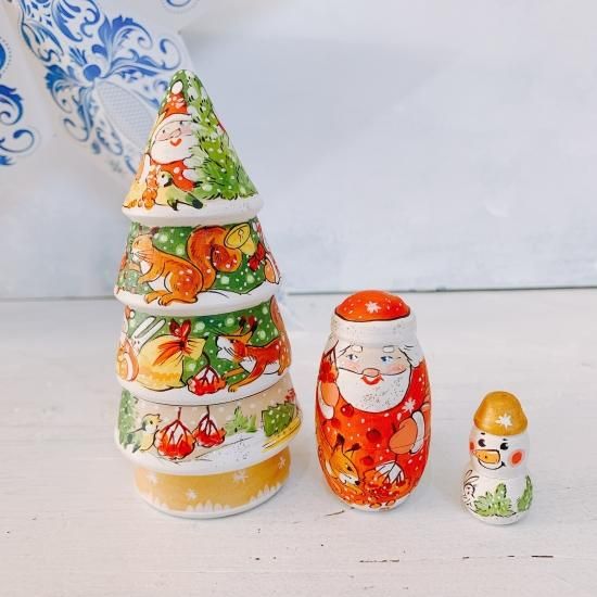 3p イリーナ作 クリスマスツリーマトリョーシカ 台座ゴールド 12cm マトリョーシカ 白樺雑貨など ロシアの手仕事 やるまるか Yarmarka 3p イリーナ作 クリスマスツリーマトリョーシカ 台座ゴールド 12cm マトリョーシカ 白樺雑貨など ロシアの手仕事 やるまるか Yarmarka