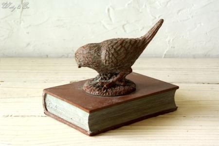 Bird On The Book オブジェ 置物 アンティーク調 小鳥 オーナメント おしゃれ インテリア雑貨 Wutty Co Bird On The Book オブジェ 置物 アンティーク調 小鳥 オーナメント おしゃれ インテリア雑貨 Wutty Co
