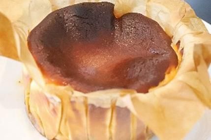 りんご入りバスクチーズケーキ
