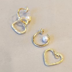 1.5cm Pearl Hoop / Heart Charm