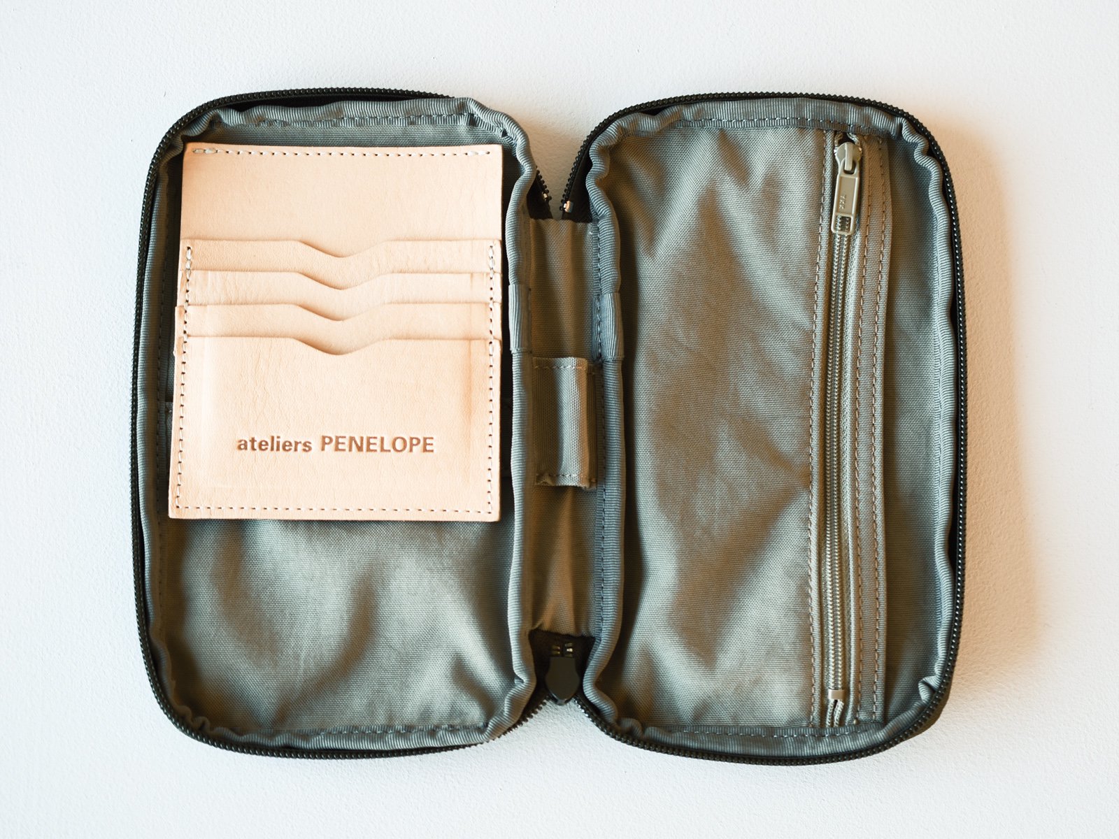 9 MG Wallet - ateliers PENELOPE