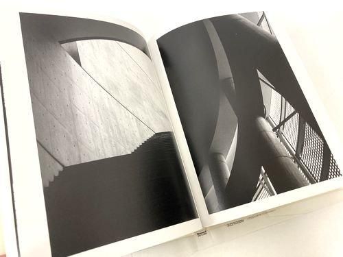 安藤忠雄の都市彷徨（安藤忠雄サイン・ドローイング入）｜建築書