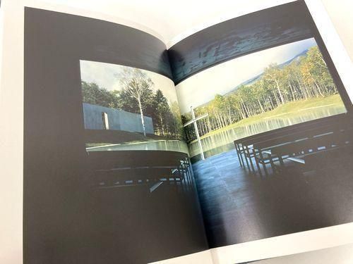 水の教会 建築家　安藤忠雄　サイン　写真集 水の教会 建築家 安藤忠雄 サイン 写真集 - メルカリ