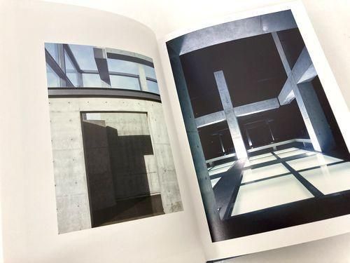 水の教会 建築家　安藤忠雄　サイン　写真集 水の教会 建築家 安藤忠雄 サイン 写真集 - メルカリ