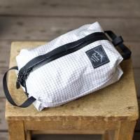 <img class='new_mark_img1' src='https://img.shop-pro.jp/img/new/icons58.gif' style='border:none;display:inline;margin:0px;padding:0px;width:auto;' />RawLow Mountain Works  Storage Sack (S)