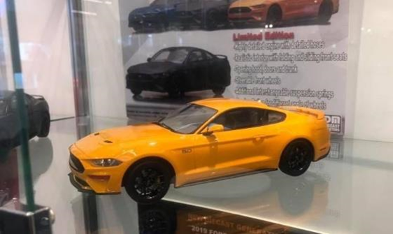 ダイキャストマスター】 1/18 フォード マスタング GT 2019 左 ダイキャストマスター】 1/18 フォード マスタング GT 2019 左