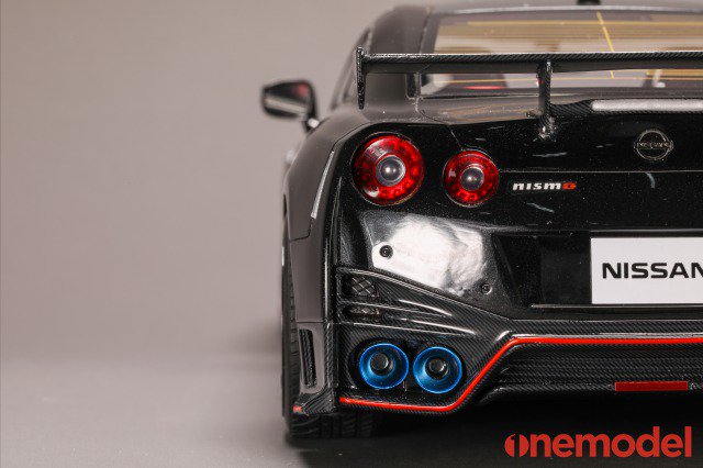 ミニカー 1/18 2020 NISSAN GT-R NISMO (ジェットブラックパール) 21C03-05