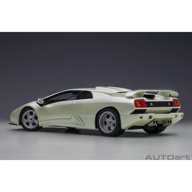 オートアート】 1/18 ランボルギーニ ディアブロ SE30 イオタ （BALLON