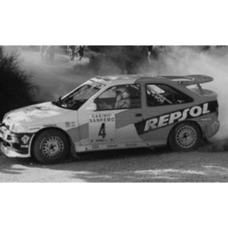 【イクソ】 1/18 フォード エスコート RS コスワース1996年ラリー・サンレモ#4 C.Sainz/L.Moya [18RMC076A]