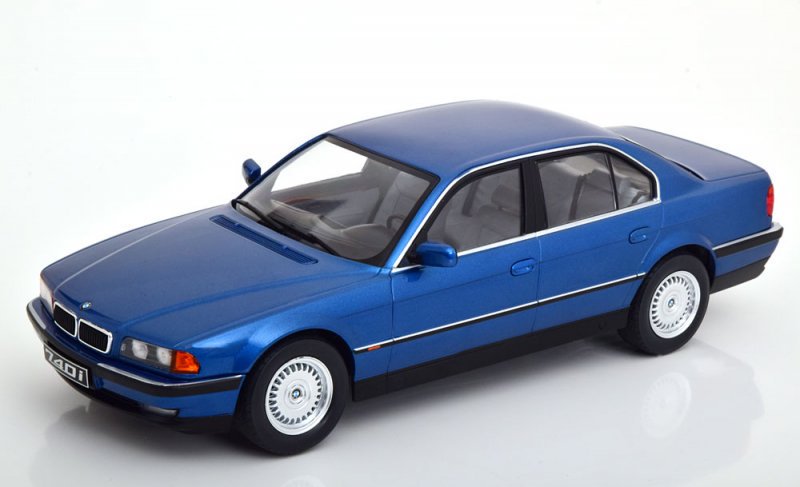 セール！！【KKスケール】 1/18 BMW 740i E38 1.series 1994 blue 