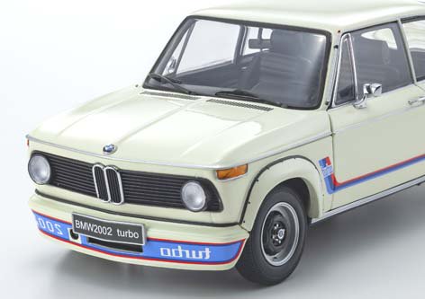 京商】 1/18 BMW 2002 ターボ (ホワイト) [KS08544W]＊開閉機構付き