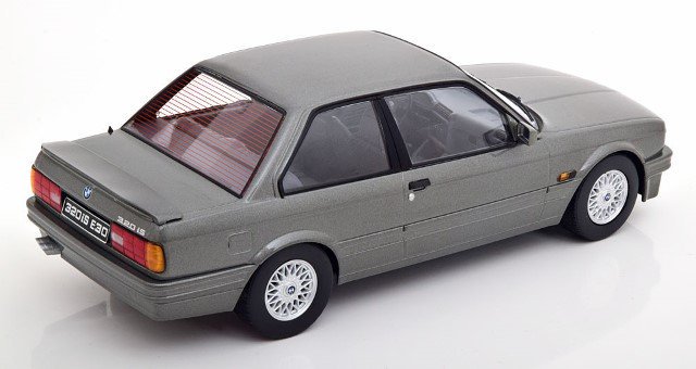 セール！！【KKスケール】 1/18 BMW 320iS E30 Italo M3 1989  greymetallic[KKDC180881]・ミニカー通販専門店ミニカーショップロビンソンからお届けします。