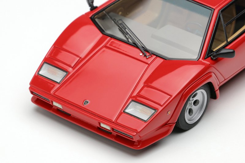 アイドロン】 1/43 ランボルギーニ カウンタック LP5000 QV 1985 レッド  [EM447A]・ミニカー通販専門店ミニカーショップロビンソンからお届けします。