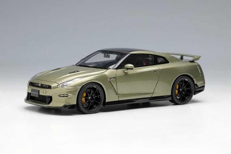 IDEA】 1/18 NISSAN GT-R 50th アニバーサリー アルティメイトメタルシルバー (ホワイトストライプ)?  限定50台、国内販売25台[IM043C]