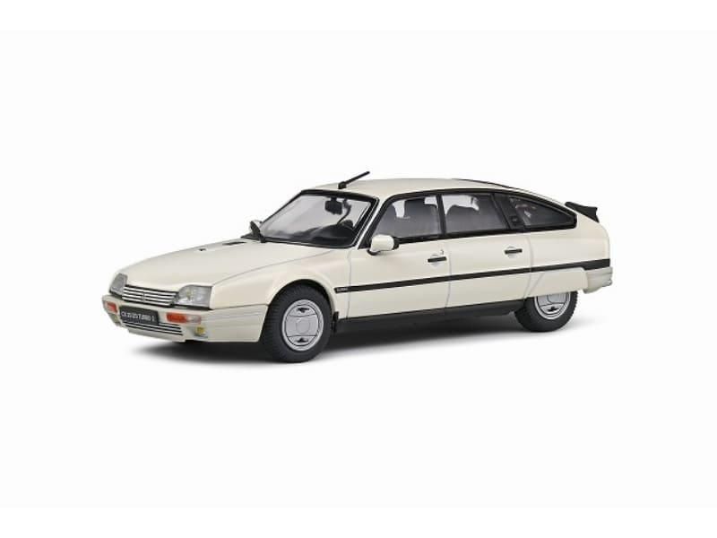 イクソ】 1/18 シュコダ フェリシア キットカー 1995年ツール