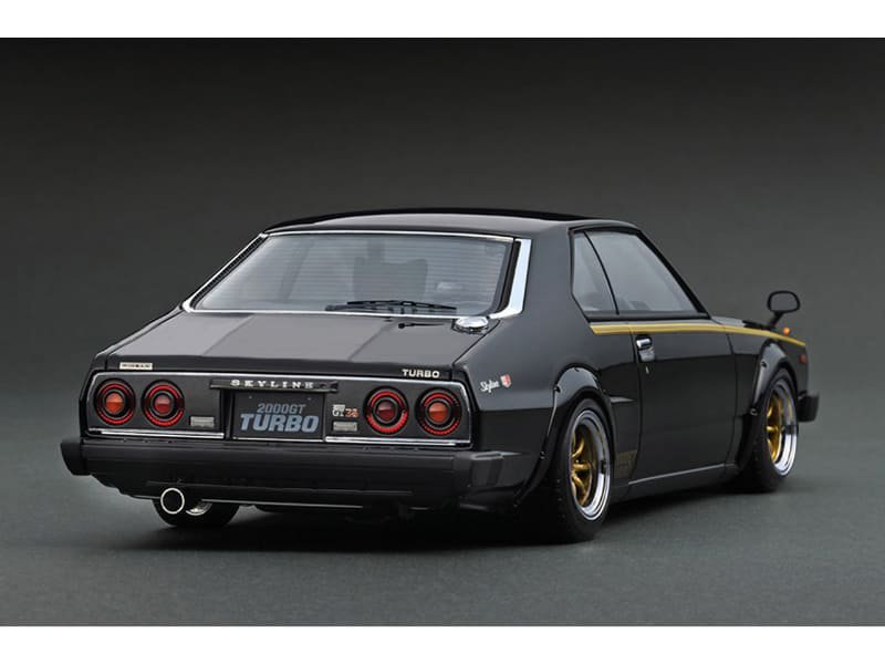 1/18 NISSAN SKYLINE 2000 TURBO GT-ES (C211) Black