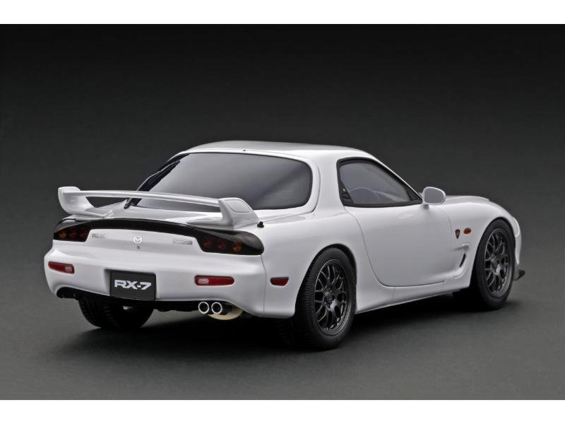 POLER MASTER MODELS】 1/18 Mazda RX-7 SPIRIT R Metallic Grey  □世界限定599台[PLM22001-04]・ミニカー通販専門店ミニカーショップロビンソンから送料無料でお届けします。