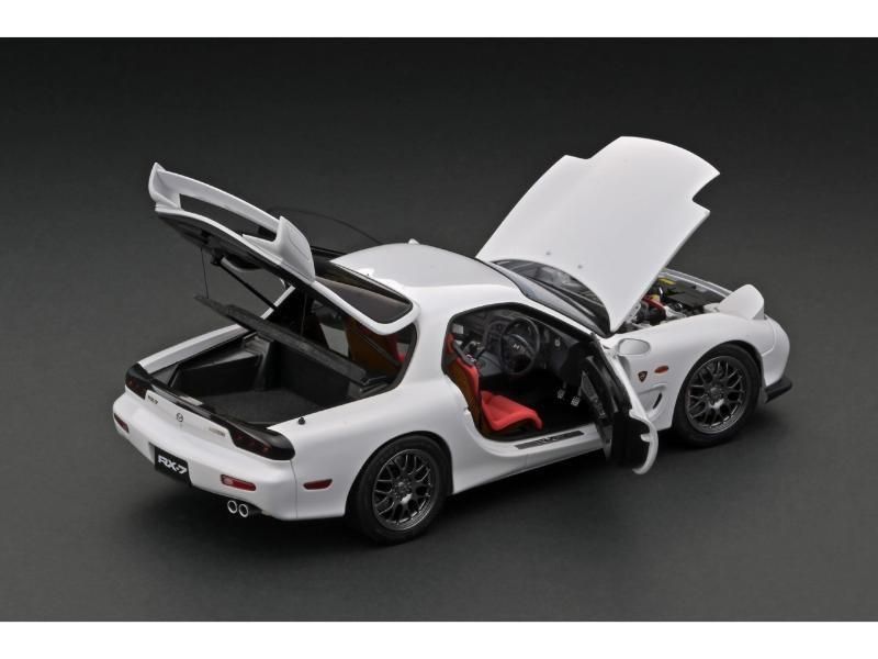 ミニカー PM 1/18 マツダ RX7 SPIRIT R ホワイト Amazon | ミニカー PM 1/18 マツダ RX7 SPIRIT R ホワイト
