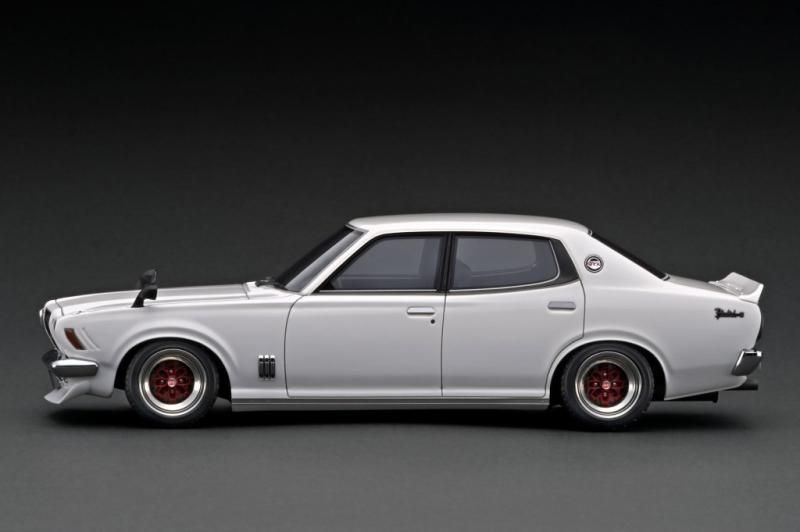 イグニッションモデル】 1/18 日産 ブルーバードU 2000GTX (G610
