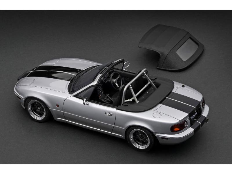 1/18 EUNOS Roadster NA(シルバー) with Engine Web限定モデル [IG3202]