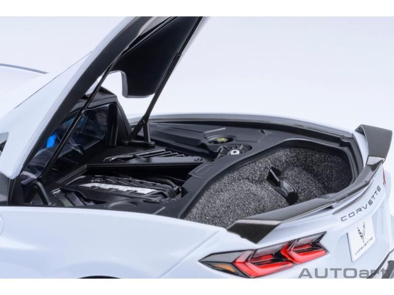 オートアート】 1/18 シボレー コルベット （C8） スティング