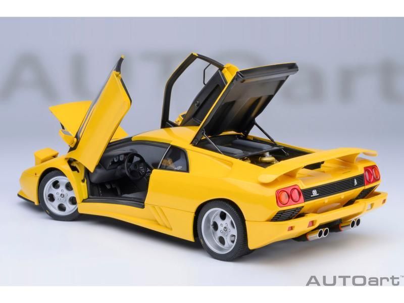 オートアート】 1/18 ランボルギーニ ディアブロ SE30 イオタ オートアート】 1/18 ランボルギーニ ディアブロ SE30 イオタ