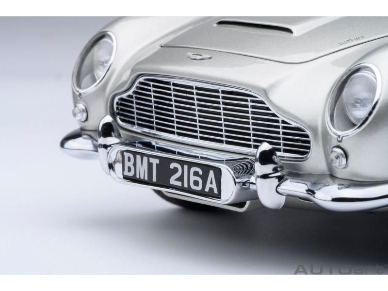 アストンマーチン　DB5 Aston Martin DB5 - Wikipedia